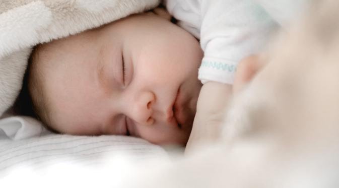 Ilustrasi seorang bayi berbaring dirumah sakit. Gambar: liputan6.com.