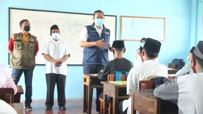 Sekolah Sudah  Tatap Muka, Tri Adhianto Tinjau Penerapan Prokesnya