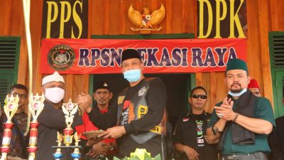 Tri Adhianto Berikan Piala Wakil Wali Kota Bekasi, Di Ulang Tahun RPSN