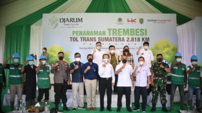 Hijaukan Tol Trans Sumatera, Djarum Trees for Life Tanam Pohon Trembesi